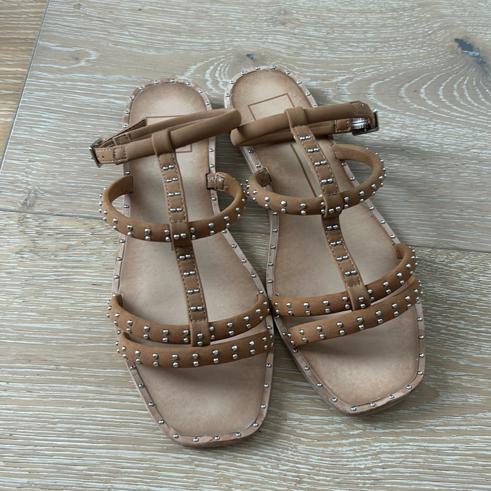 Dolce Vita Tan Studded Sandal! Size 6.5